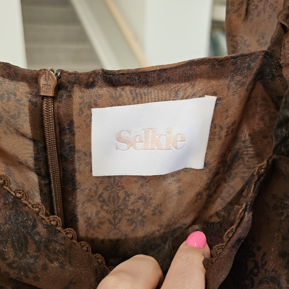 Selkie Chocolate Puff Dress - Picture 6 of 8